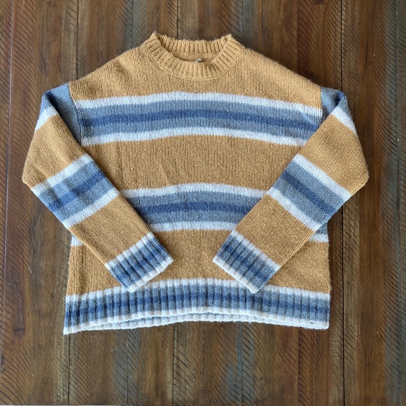 Women’s Rip Curl Sweater Large - Picture 1 of 5